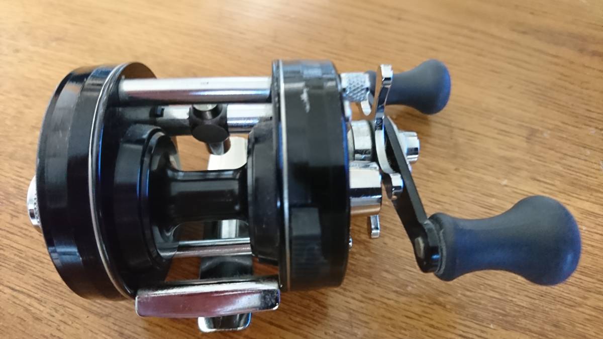 美品　abu1500c　ブラック ABU アンバサダー1500C 黒 【公式通販】