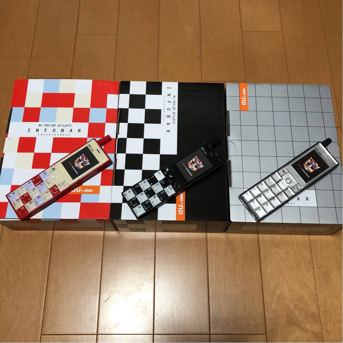 au INFOBAR トランスフォーマー 3体セット 【公式通販】