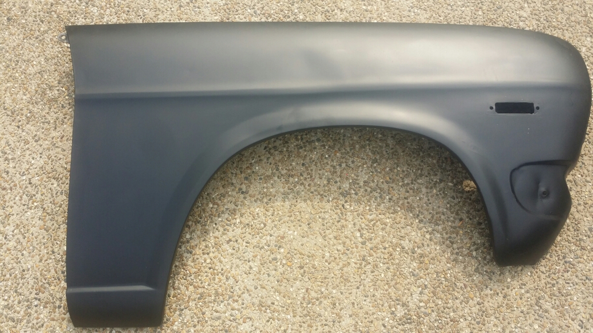 サニトラ右フロントフェンダー