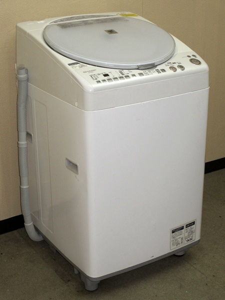 シャープ、節水＆清潔性にすぐれた「穴なし槽」搭載の縦型洗濯 全自動 
