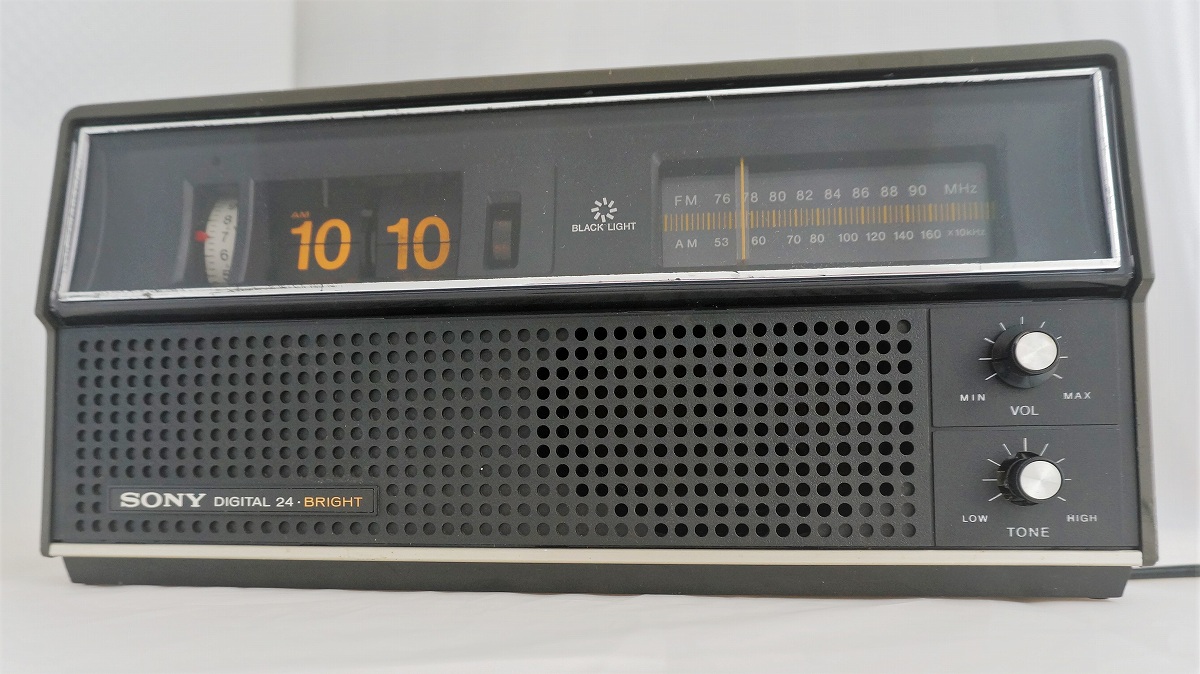 ◇昭和レトロ アンティーク パタパタ時計 SONY TFM-C400 ラジオ