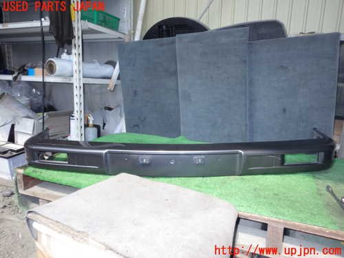 1UPJ-35981010]BMW325i(A25)　E30　フロントバンパー 中古