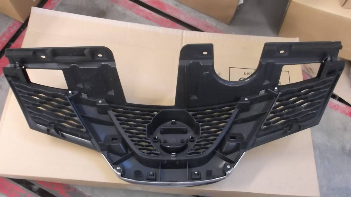 T32エクストレイル純正フロントグリル