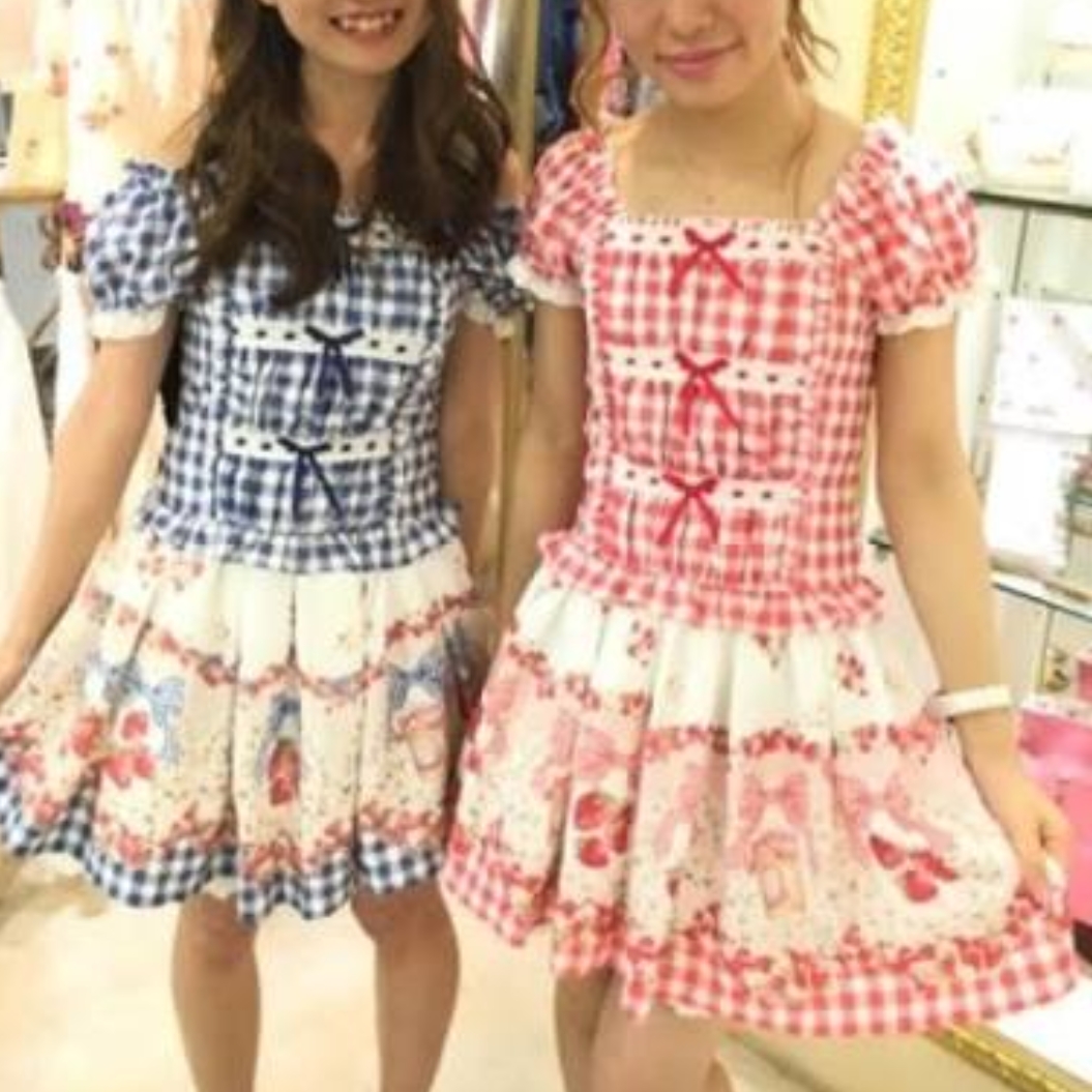 驚きの破格値，正規品 リズリサストロベリージャムセットアップ赤(ワンピース)｜売買されたオークション情報、yahooの商品情報をアーカイブ公開 - オークファン ワンピース