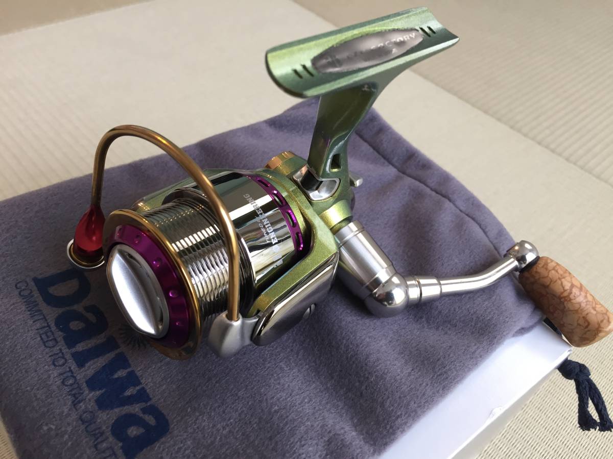 超希少】ダイワ×メガバス リール 鬼手仏心 TD-ito 2506C 【中古美品