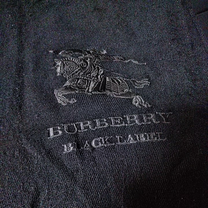 激安!! 黒 大判 ロングマフラー ストール Burberry Black Label BIGホース刺繍入 ブランドネームタグ付き CL済み! 正規品 三陽商会