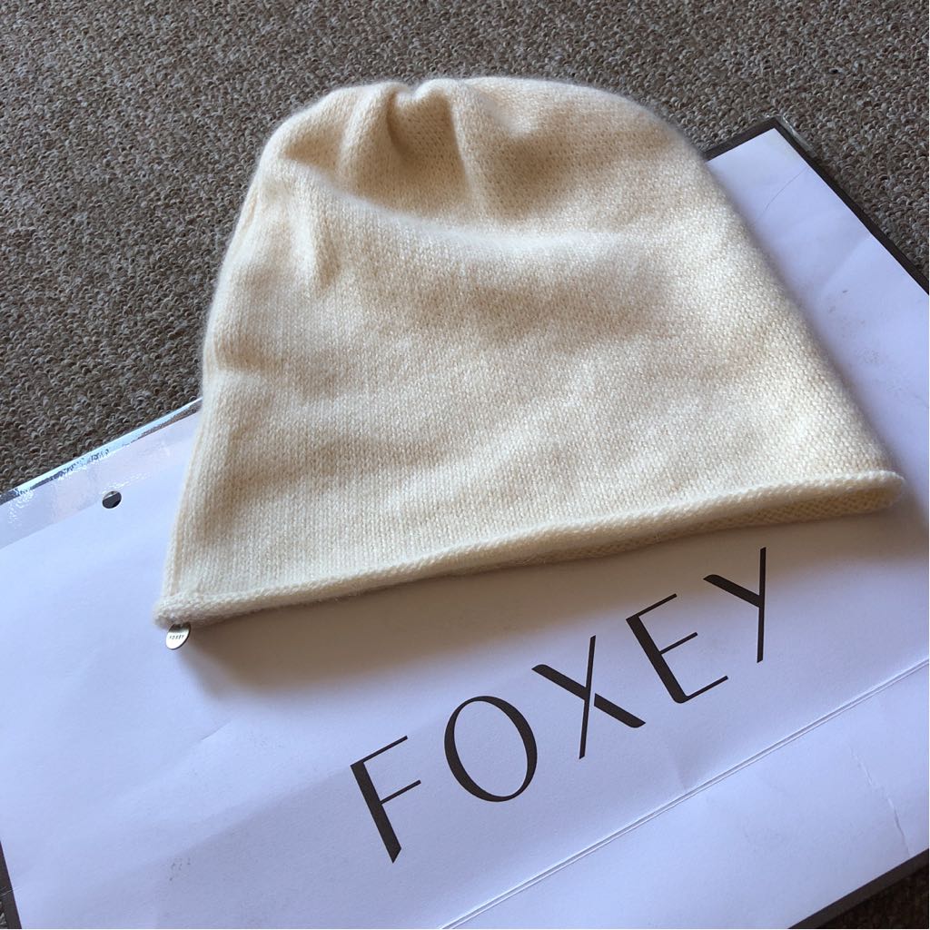 フォクシー　カシミヤ　ニット　帽子