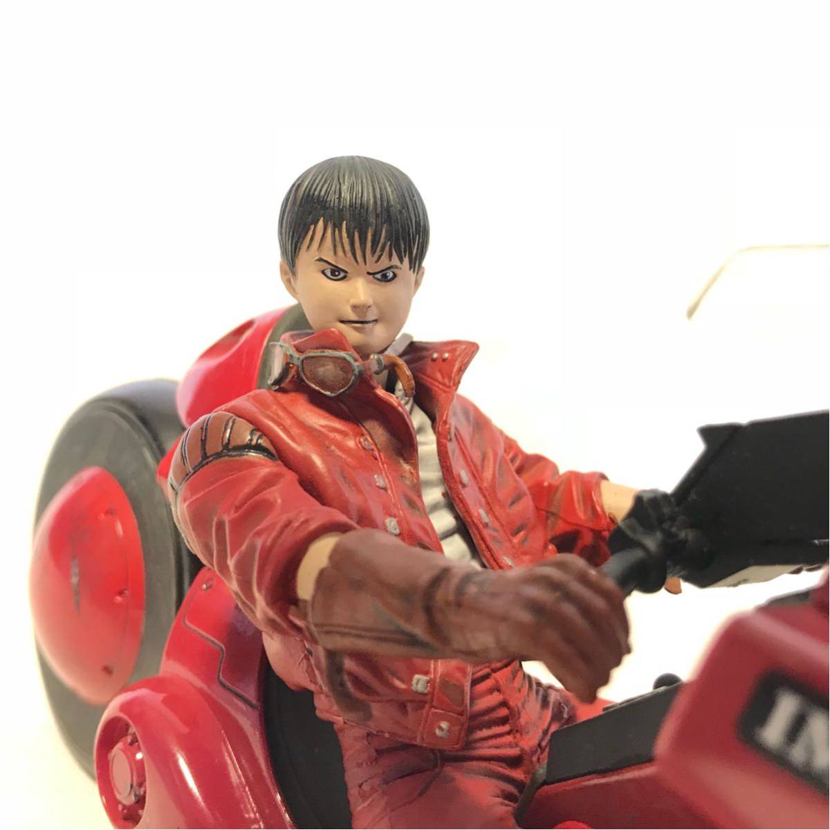 AKIRA 金田のバイク フィギュア