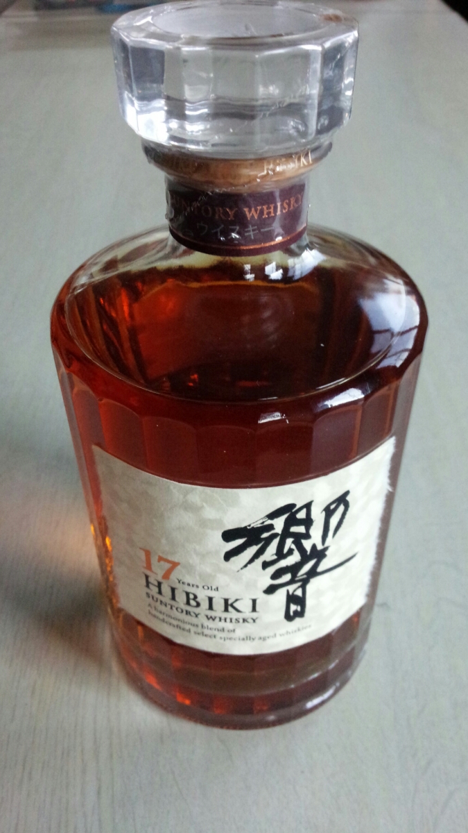 サントリー 響 17年 未開栓 700ml 43％ 箱付 希少品の響17