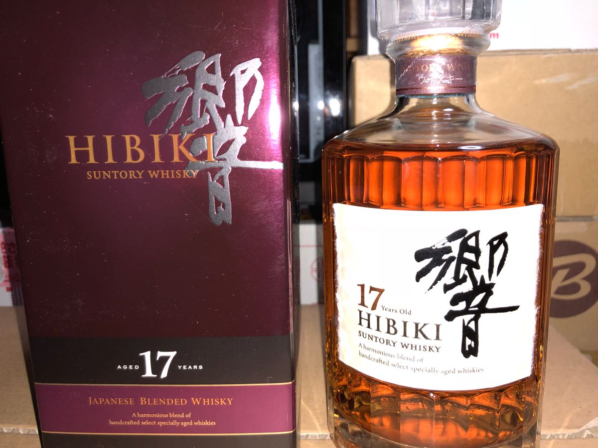 サントリー ウイスキー 響17年 700ml 新品箱入り