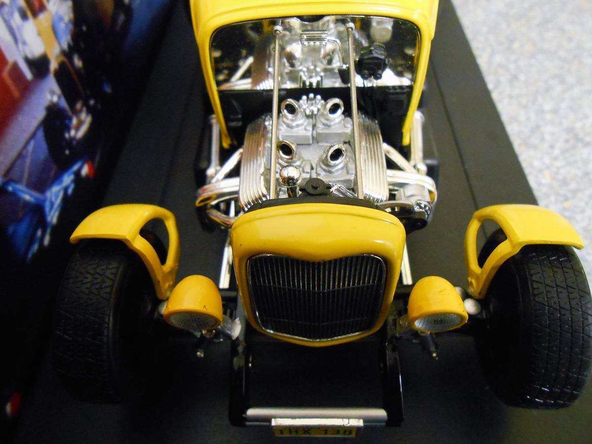 アーテル '32 デュースクーペ アメリカン・グラフィティー 1/18 Ertl