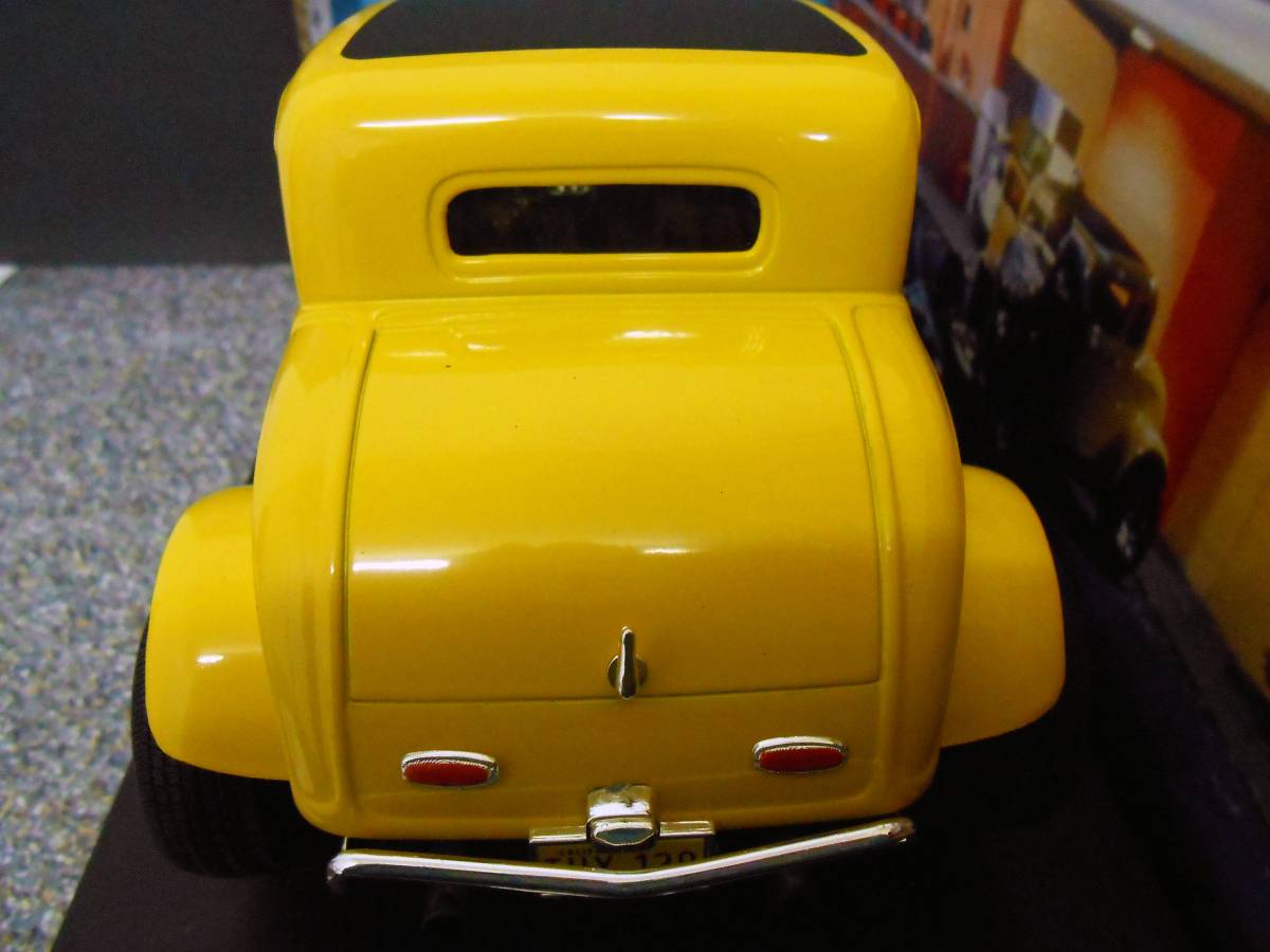 アーテル '32 デュースクーペ アメリカン・グラフィティー 1/18 Ertl