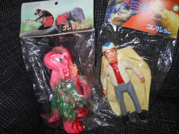 ベアモデル ジャイアント ケムール人 ミニケムール付き 完品 観覧車