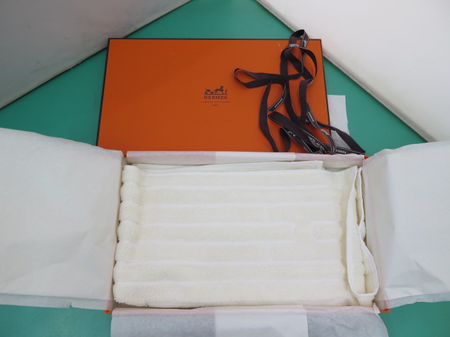 未使用 HERMES エルメス バスマット バスマット エルメス HERMES タオル Hロゴ エルメス(バス用品|日用品雑貨・文房具・手芸)の通販