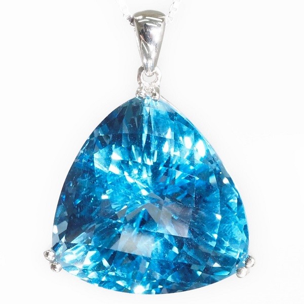 K18 ブラックダイヤモンド 0.40ct ピアス 藏】 新品未使用 大人可愛い 輝きが強い 0.20ct K18YG ダイヤ