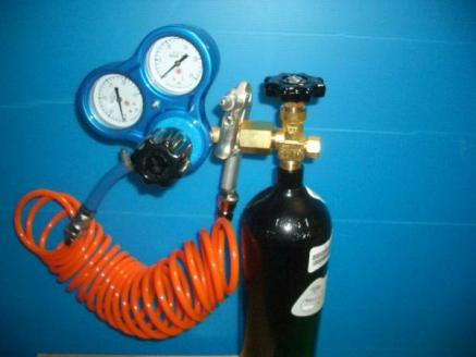豊富な 関東式酸素ガス 3.4L/0.5立米 と 酸素調整器と５ｍのコイルホースとガンのセット(魚、水草)｜売買されたオークション情報、yahooの商品情報をアーカイブ公開 - オークファン その他
