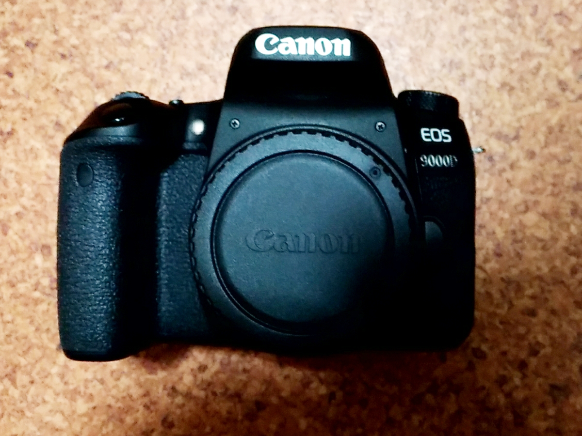 Canon EOS 9000D ダブルズームキット EF-S18-55mm/EF-S55-250mm