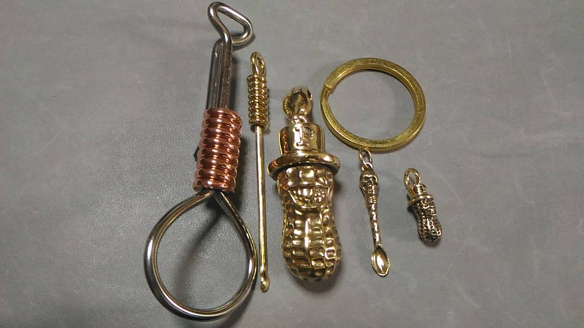 【限定SALE，100%新品】 peanuts＆co ジェフデッカー キーフック 真鍮 ピーナッツカンパニー キーホルダー セット(ネイバーフッド)｜売買されたオークション情報、yahooの商品情報をアーカイブ公開 - オークファン その他