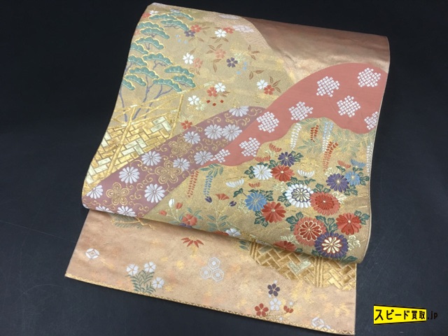  スピ買 着物 1円 優品 袋帯 金色 草花 山 亀甲 花唐草 松竹梅 有職文様 金糸 六通 正絹(仕立て上がり)｜売買されたオークション情報、yahooの商品情報をアーカイブ公開 - オークファン 仕立て上がり
