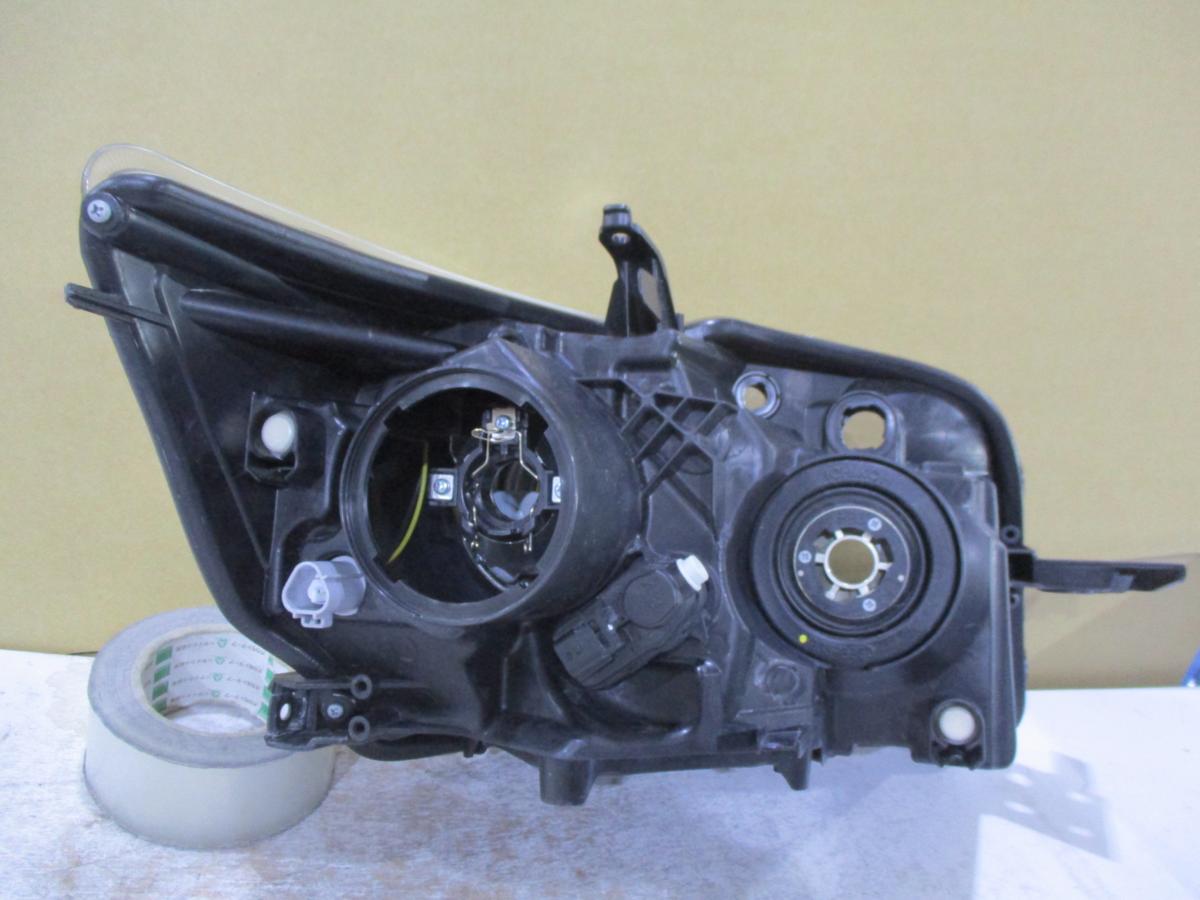カローラルミオンNZE151N前期ヘッドライト左右 即決 カローラルミオン NZE151/ZRE154 HID 左ヘッドライト 純正 【公式