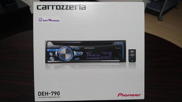 カロッツェリアDEH-790　上級機種♪美品♪おまけ付き。☆送料無料☆
