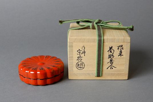 ☆真美☆塗師 宗哲作 根来塗菊彫香合 y092 茶道具 茶道具 - メルカリ