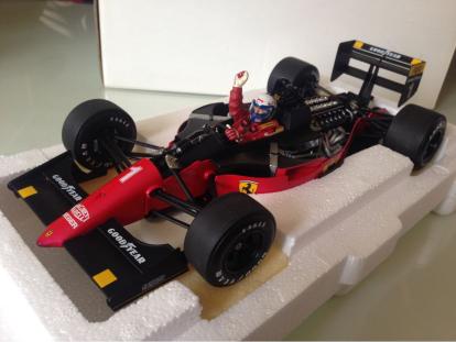 エグゾト 1/18 Exoto STANDOX Ferrari フェラーリ 641/2 #1 マルボロ