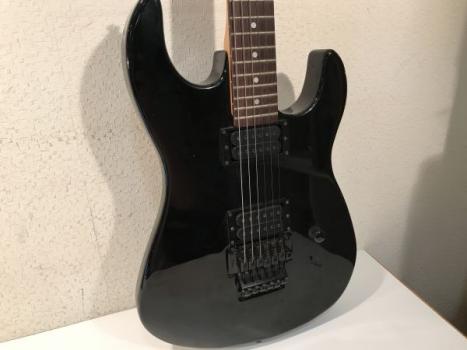 ○100円～ B.C.Rich エレキギター ストラトタイプ ブラック Floyd Rose 