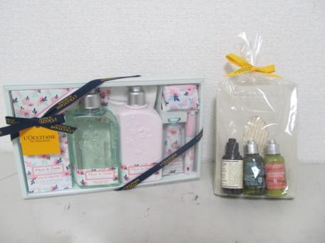 １円　新品　ロクシタン　チェリワンダーランド　シクレットコンプリート　レースホームスパキット　２点セット