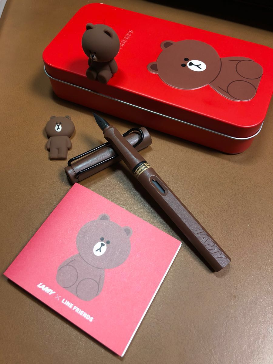 LAMY×LINE FRIENDS 万年筆 BROWN in the red - メルカリ