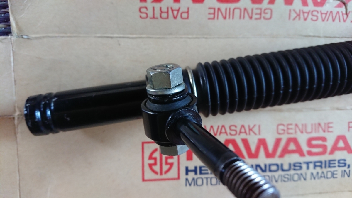 カワサキ　マッハIII 750SS H2 用　ステアリングダンパー　純正品 カワサキ マッハIII 750SS H2 用 ステアリングダンパー 純正品