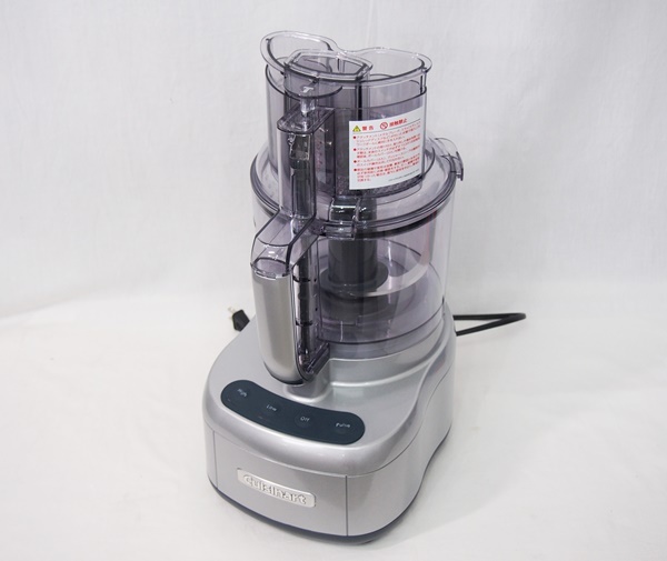 美品 クイジナートCUISINART フードプロセッサー CFP-22PCJ 2.6L 美品 クイジナートCUISINART フードプロセッサー CFP-22PCJ 2.6L