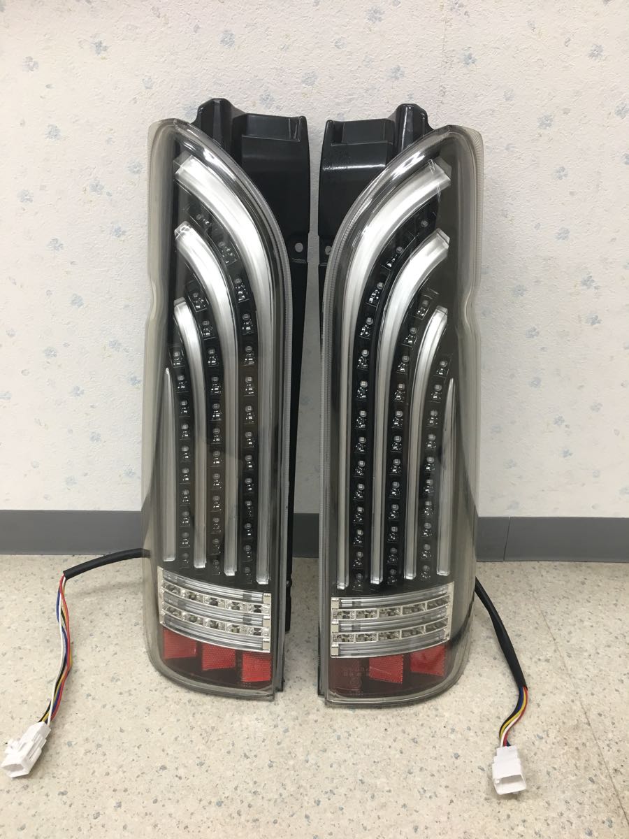 ハイエース 200系 LED テールランプ