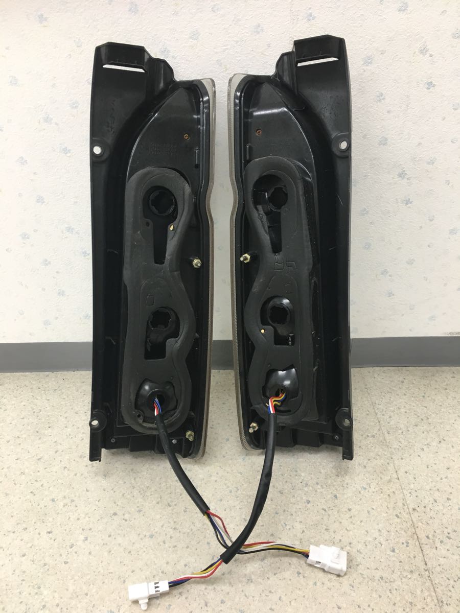 ハイエース 200系 LED テールランプ