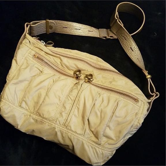 人気定番，定番人気 エバーカーキ シャンパン ゴールド &times;ベージュカーキ系 ナイロン / レザー ショルダー(かばん、バッグ)｜売買されたオークション情報、yahooの商品情報をアーカイブ公開 - オークファン かばん、バッグ