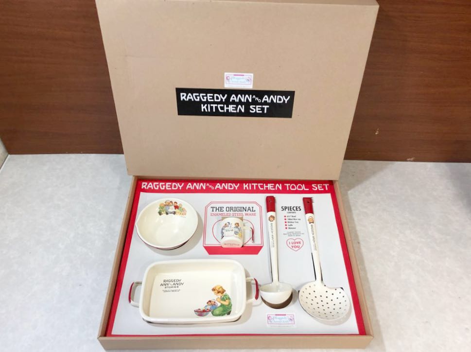 新品，最新作 ラガディ アン＆アンディ キッチンセット 限定2000セット Raggedy ANN&ANDY キッチンツール 外箱サイズ60X50cm(その他)｜売買されたオークション情報、yahooの商品情報をアーカイブ公開 - オーク その他