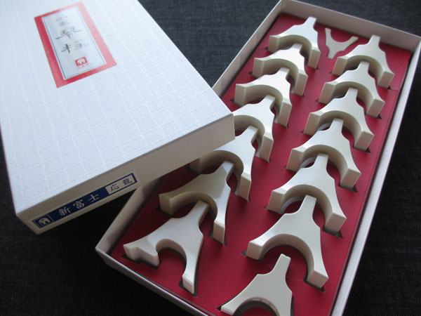 希少津軽三味線用 鼈甲撥 本鼈甲 一枚甲 紅木台｜Yahoo!フリマ（旧