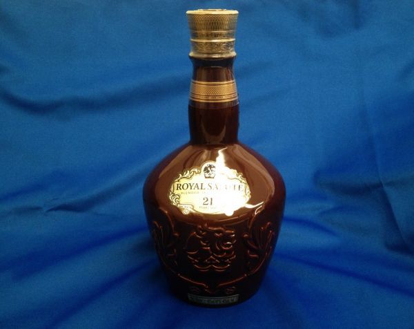 ∵ 古酒 ROYAL SALUTE（ロイヤルサルート）21年 陶器 重量1442g