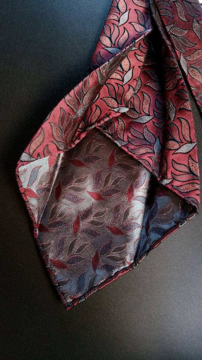 美品 TIE YOUR TIE ジャガード 小紋柄 セッテピエゲ ネクタイ 紺