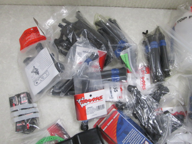 訳あり RCパーツ TRAXXAS 等 センターデフキット REVO用，ドライブシャフト 他 セット