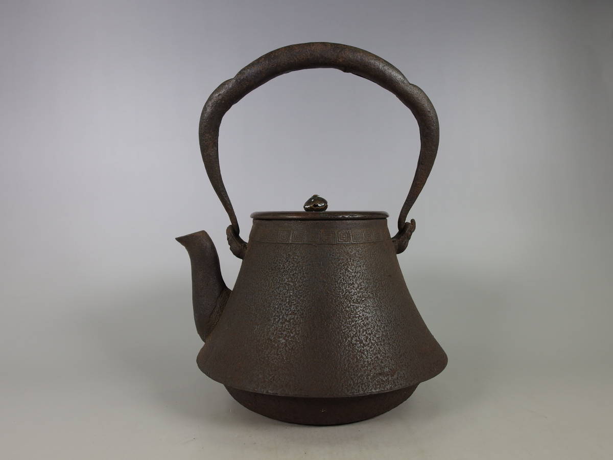 玉》金龍堂造 富士形雷紋斑紫銅蓋鉄瓶 茶道具/煎茶道具 *13 夢工房正寿