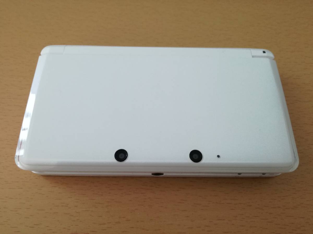 ニンテンドー 3DS アイスホワイト (付属品:充電器、タッチペン、SD