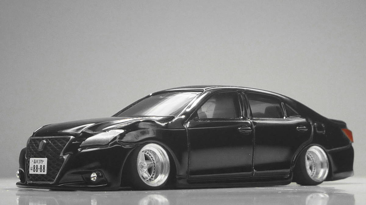トミカ改カスタム210トヨタクラウンアスリート黒 深リムSTANCE 【公式