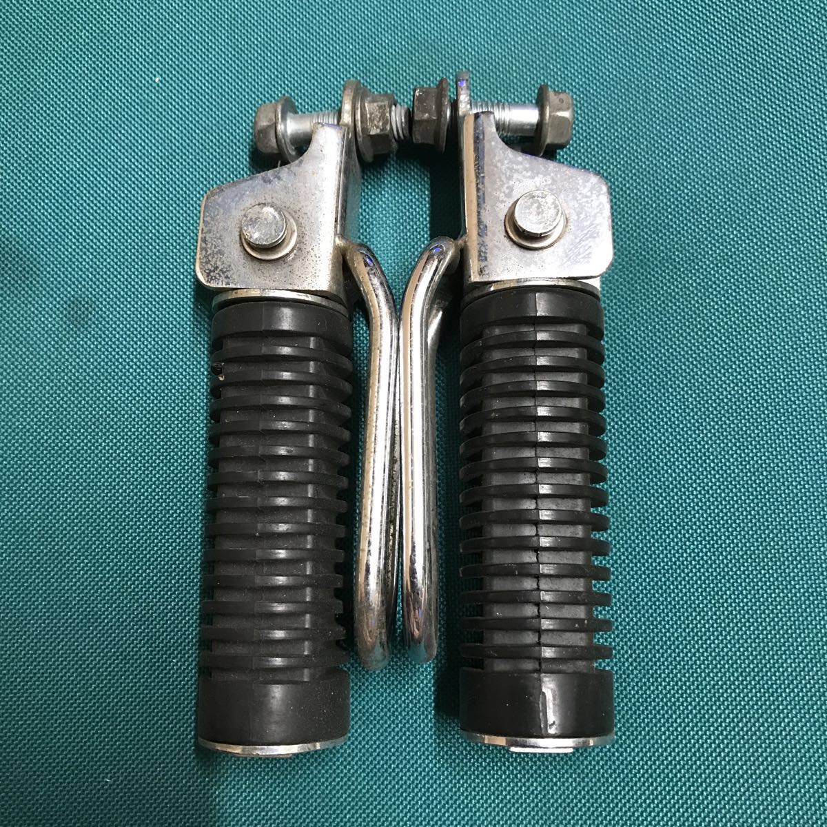 CBX400F　ステップ　リア/CBX550Fメッキ 純正タイプ リアステップの中古品・新品 CBX400F リア ステップ メッキ バック