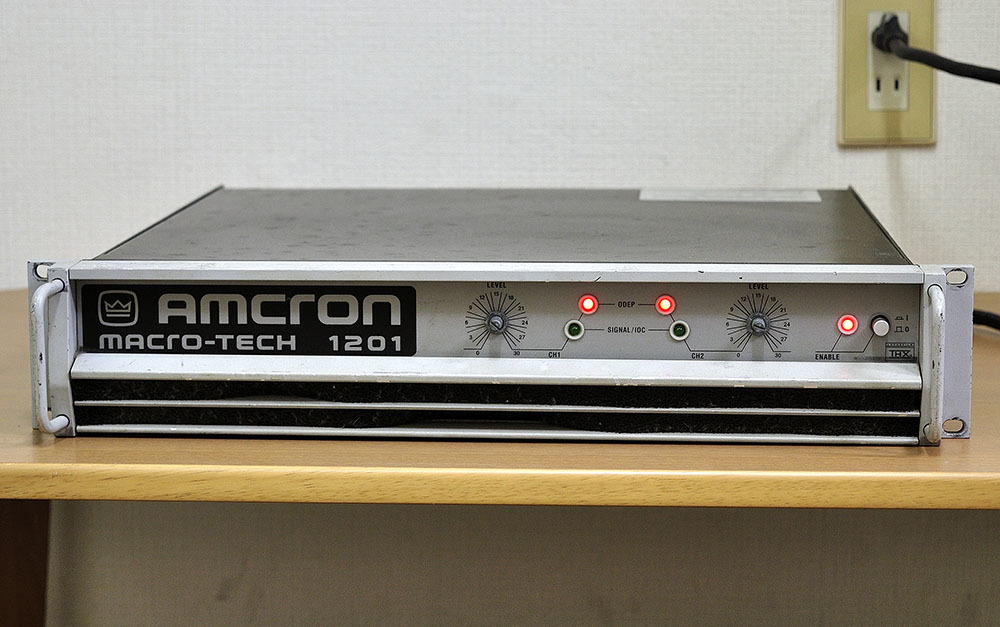 パワーアンプ アムクロン AMCRON MACRO-TECH MA-5000i Macro-Tech 中古