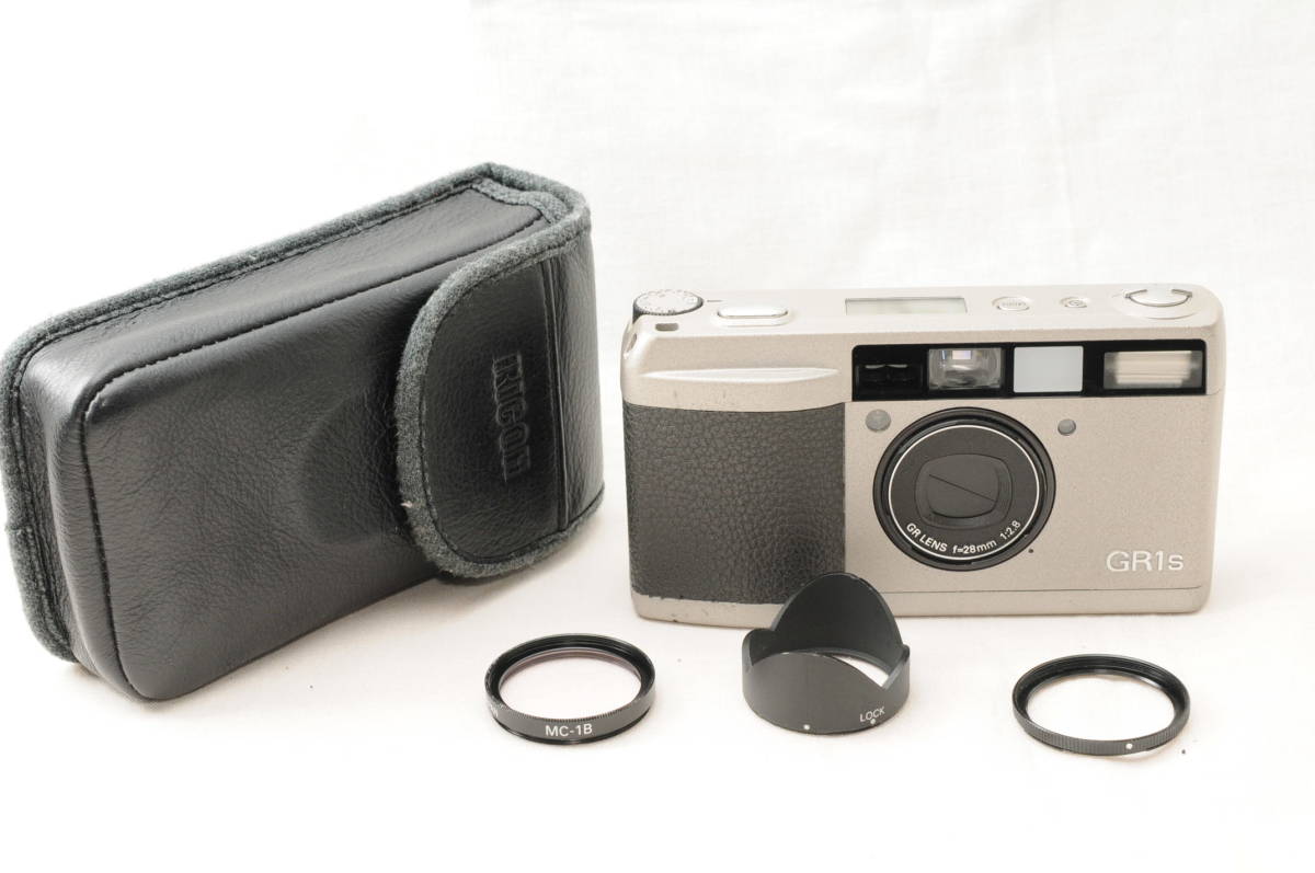 RICOH ☆美品 大人気機種◇ リコー RICOH GR1s シルバー フード RICOH ☆美品 大人気機種◇ リコー RICOH GR1s シルバー フード