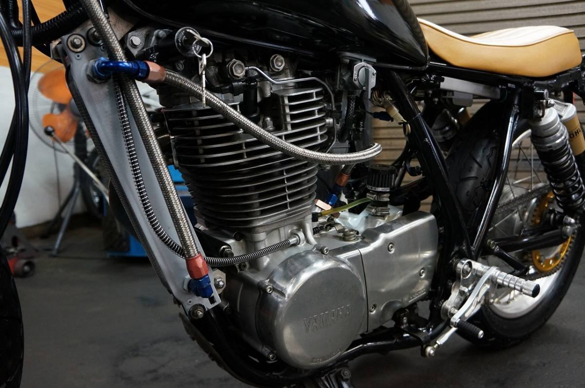 ☆YAMAHA SR400 1JR-305～ カスタム 改 車検31年7月 動画有り程度良好