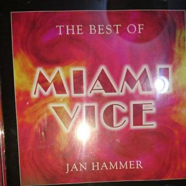 【未開封新品・激レア】ヤン・ハマー「マイアミバイス コンプリートコレクション」 マイアミ・バイスのYahoo!オークション(旧ヤフオク!)の相場・価格を