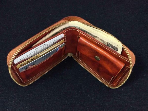 手縫い手染め栃木レザー短財布/ブラウンDM -002 ふるさと納税「本革×手縫い」ショート リング付き 切線派新商品キャンペーン中！本革小さなメッセンジャーバッグ 3&frasl;20 ポイント最大10倍＆クーポン配布中！ 本革ブックカバー「OLIVE」|手染めの魅力・サイズ選び・厚みに強い理由