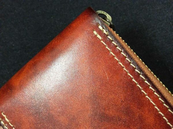 手縫い手染め栃木レザー短財布/ブラウンDM -002 ふるさと納税「本革×手縫い」ショート リング付き 切線派新商品キャンペーン中！本革小さなメッセンジャーバッグ 3&frasl;20 ポイント最大10倍＆クーポン配布中！ 本革ブックカバー「OLIVE」|手染めの魅力・サイズ選び・厚みに強い理由